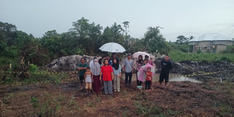 Diduga Menekan masyarakat, Sosok Inisial D dalam Polemik Tower Kace Jadi Sorotan Warga