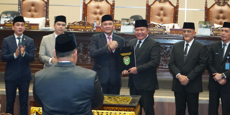 Paripurna DPRD Sumsel, Herman Deru Tekankan APBD 2026 Harus Akuntabel